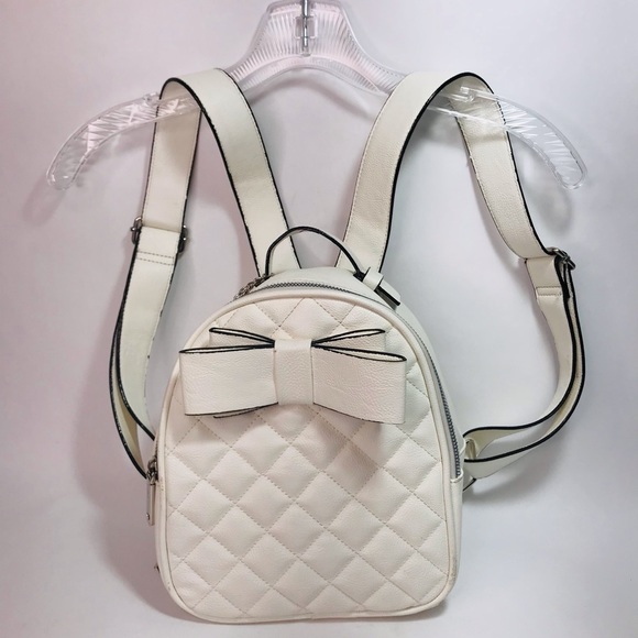 Betsey Johnson Small White Quilted Backpack - Picture 3 of 14